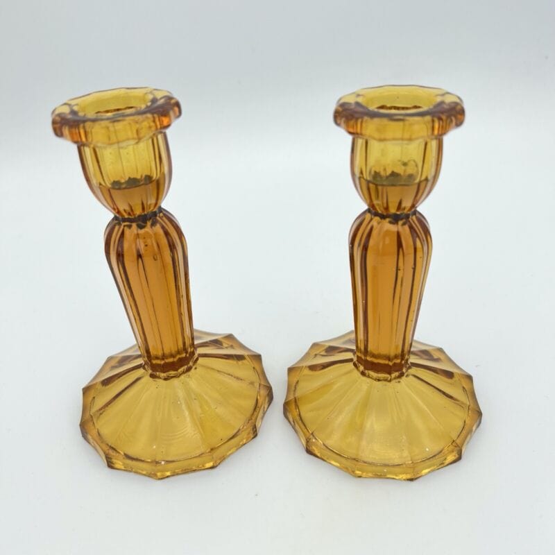 Coppia di Candelieri antichi in vetro molato Ambra Porta Candela Candelabro deco Categoria Vetri e Cristalli