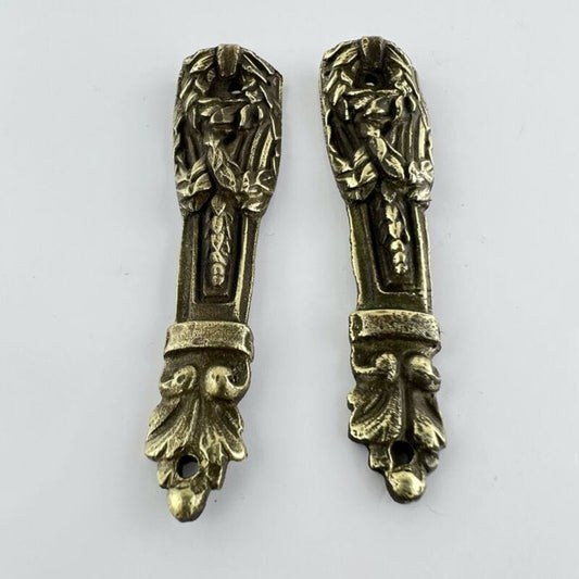 Coppia di fregi antichi in bronzo ottone ferramenta d'epoca per mobile 800 900 Categoria Accessori & Ferramenta d'epoca