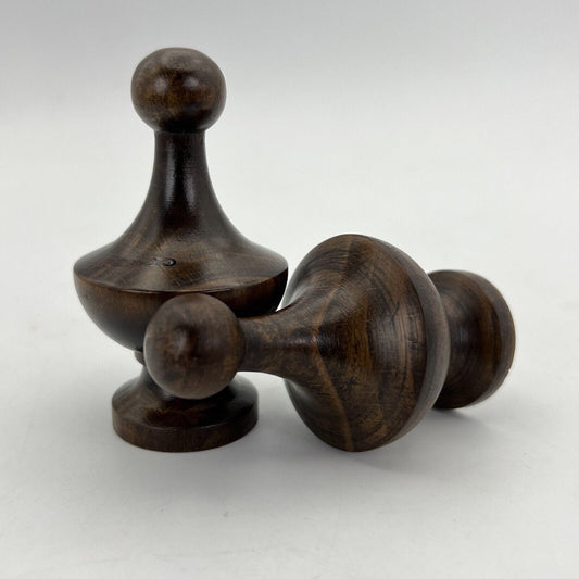 Coppia di Puntali artigianali in legno Scuro pomoli stile Antico Terminali A Categoria Accessori & Ferramenta d'epoca