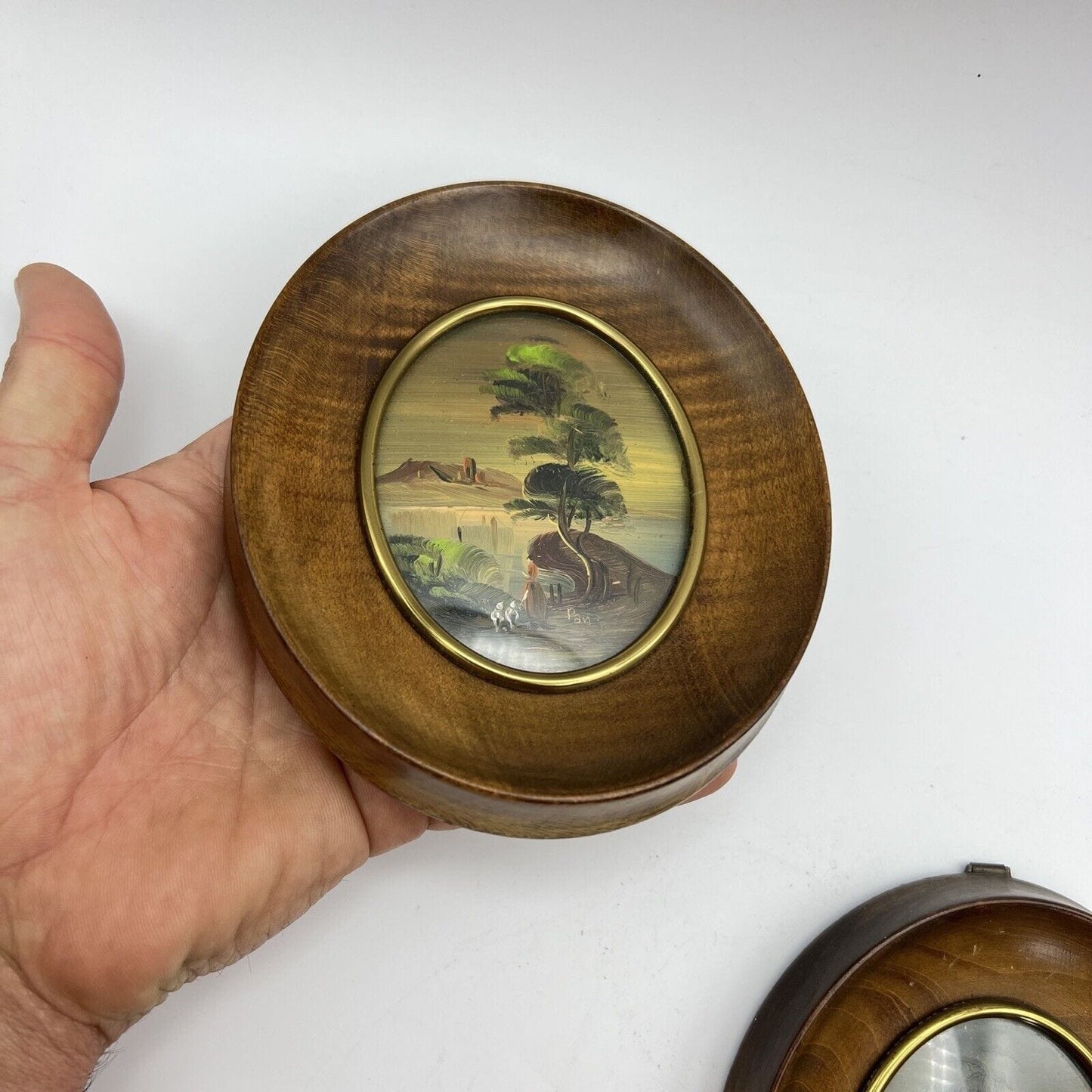 Coppia quadretti a olio su rame antiche miniature firmate ovali dipinti 900 Categoria Quadri