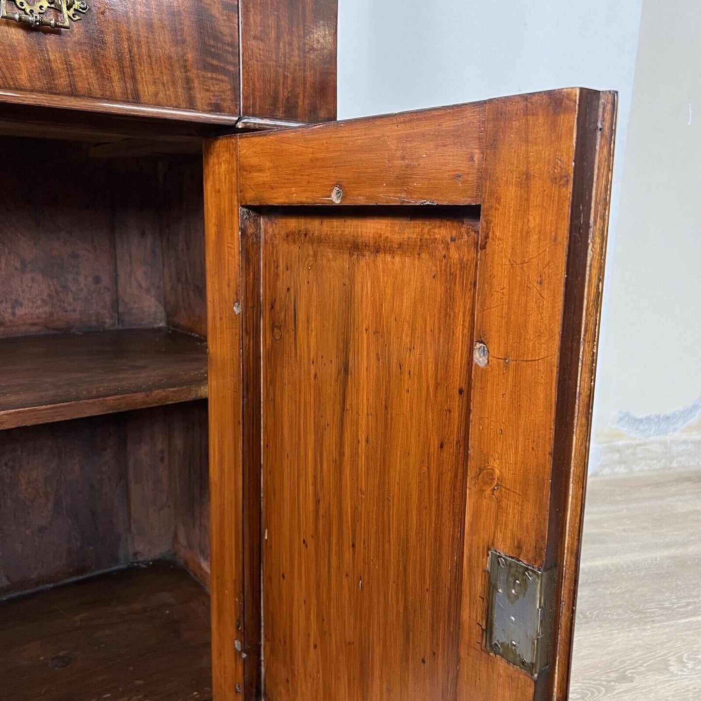 Credenza antica mobile libreria vetrina d'epoca 800 inglese in legno di mogano Categoria Vetrine