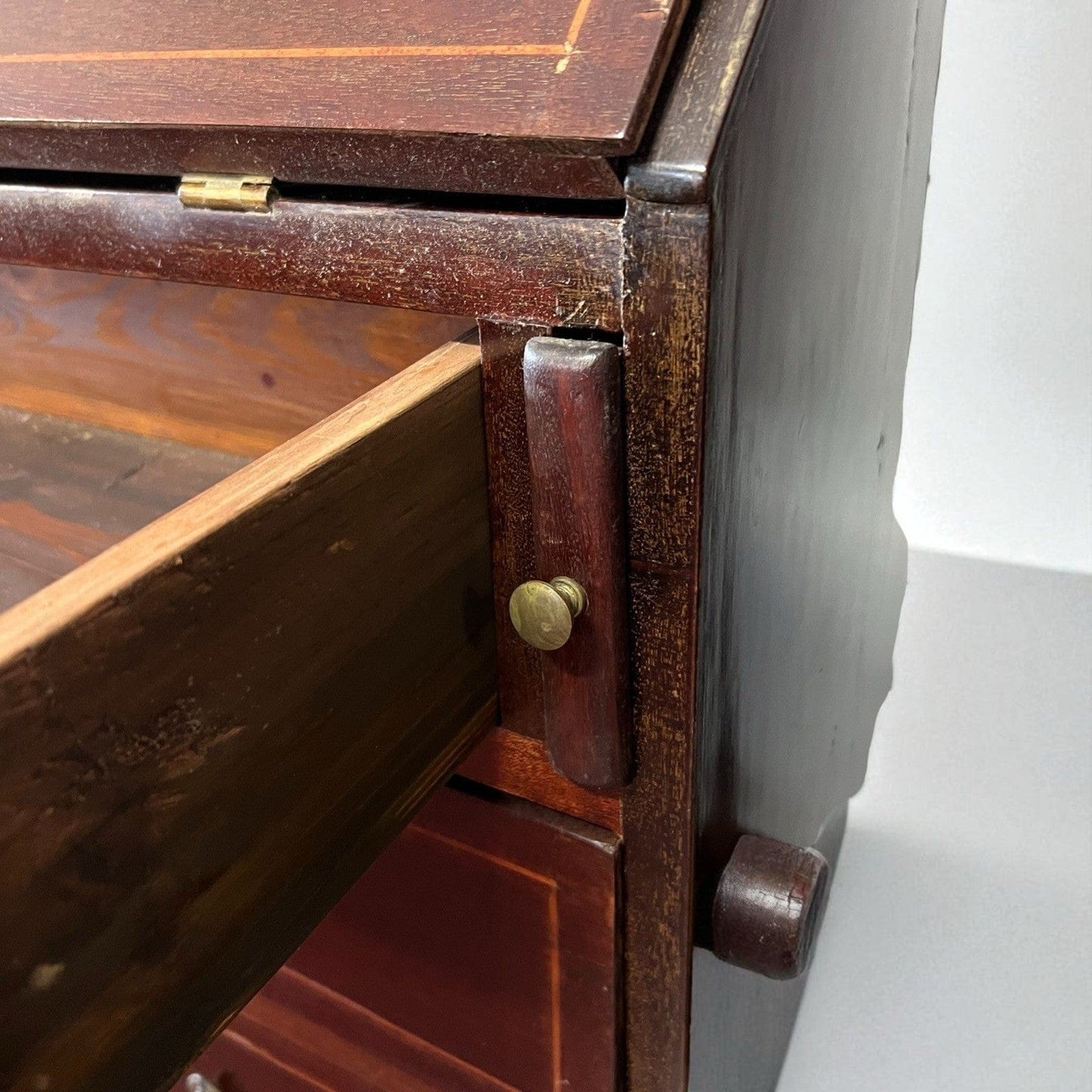 Credenza antica mobile libreria vetrina d'epoca in stile inglese 800 Trumeau Categoria Vetrine