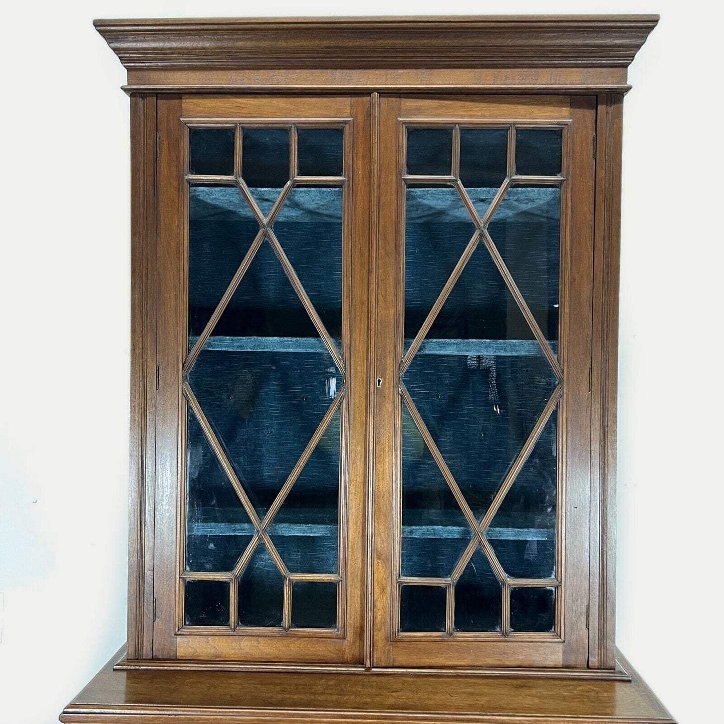 Credenza antica vetrina epoca 800 vittoriana mobile da salone in legno di Noce Categoria Servante - Servantini
