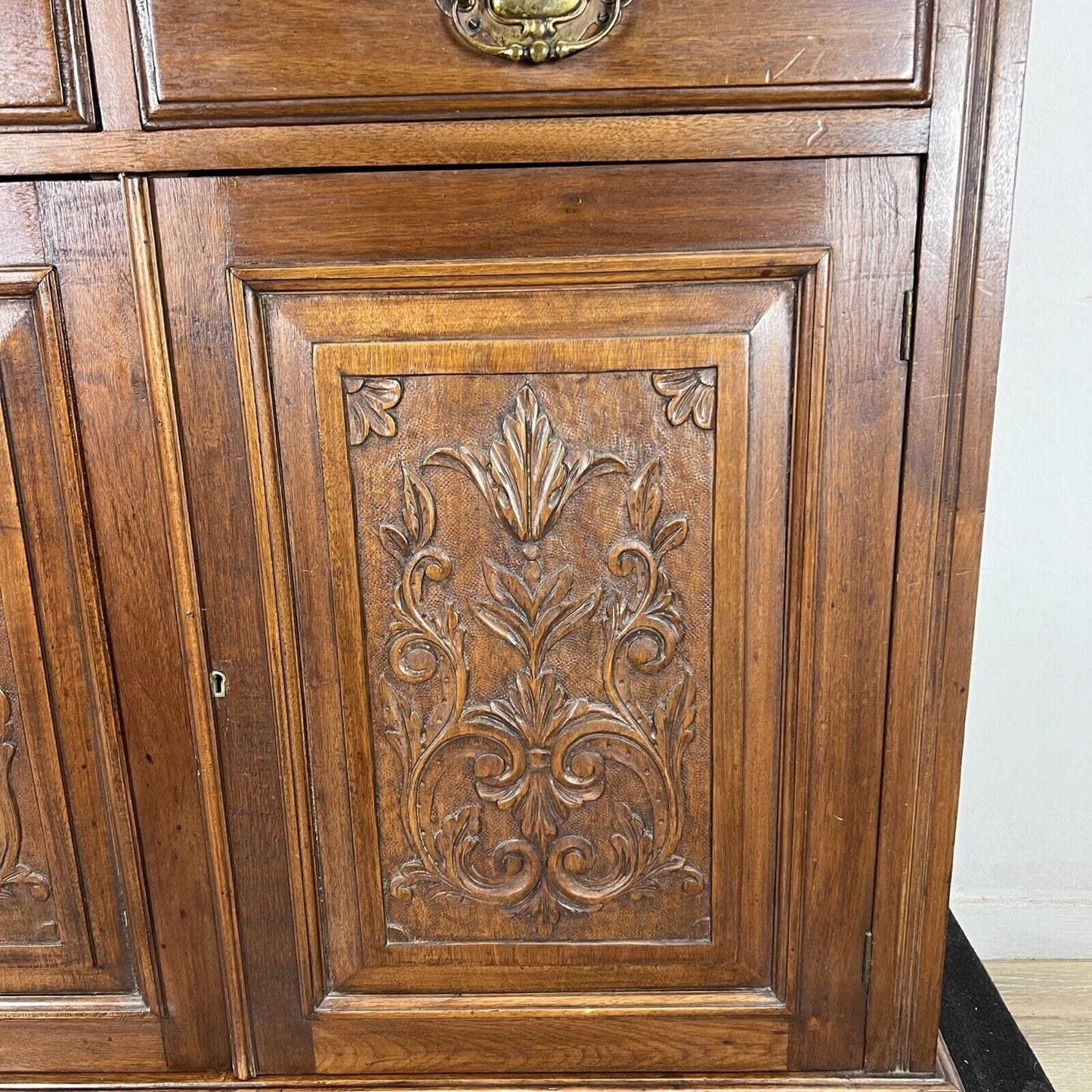 Credenza antica vetrina epoca 800 vittoriana mobile da salone in legno di Noce Categoria Servante - Servantini