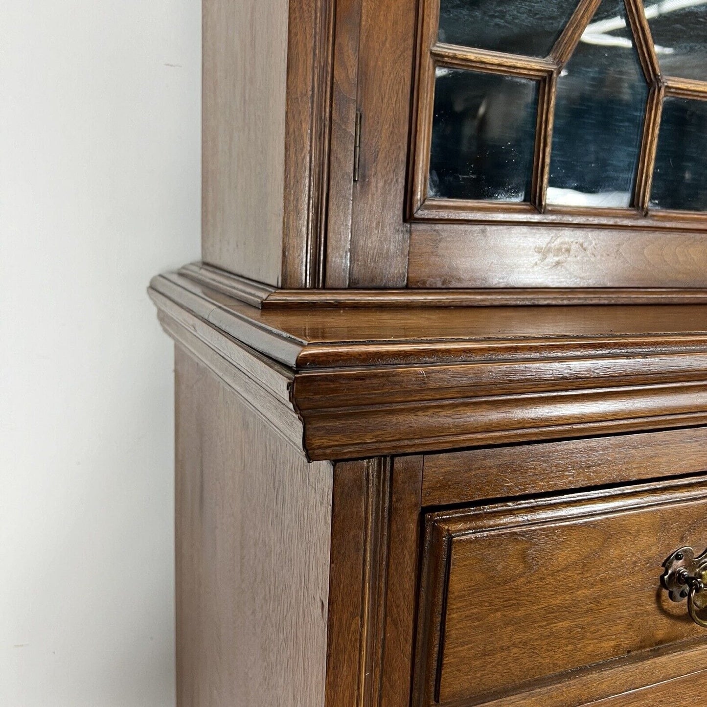 Credenza antica vetrina epoca 800 vittoriana mobile da salone in legno di Noce Categoria Servante - Servantini