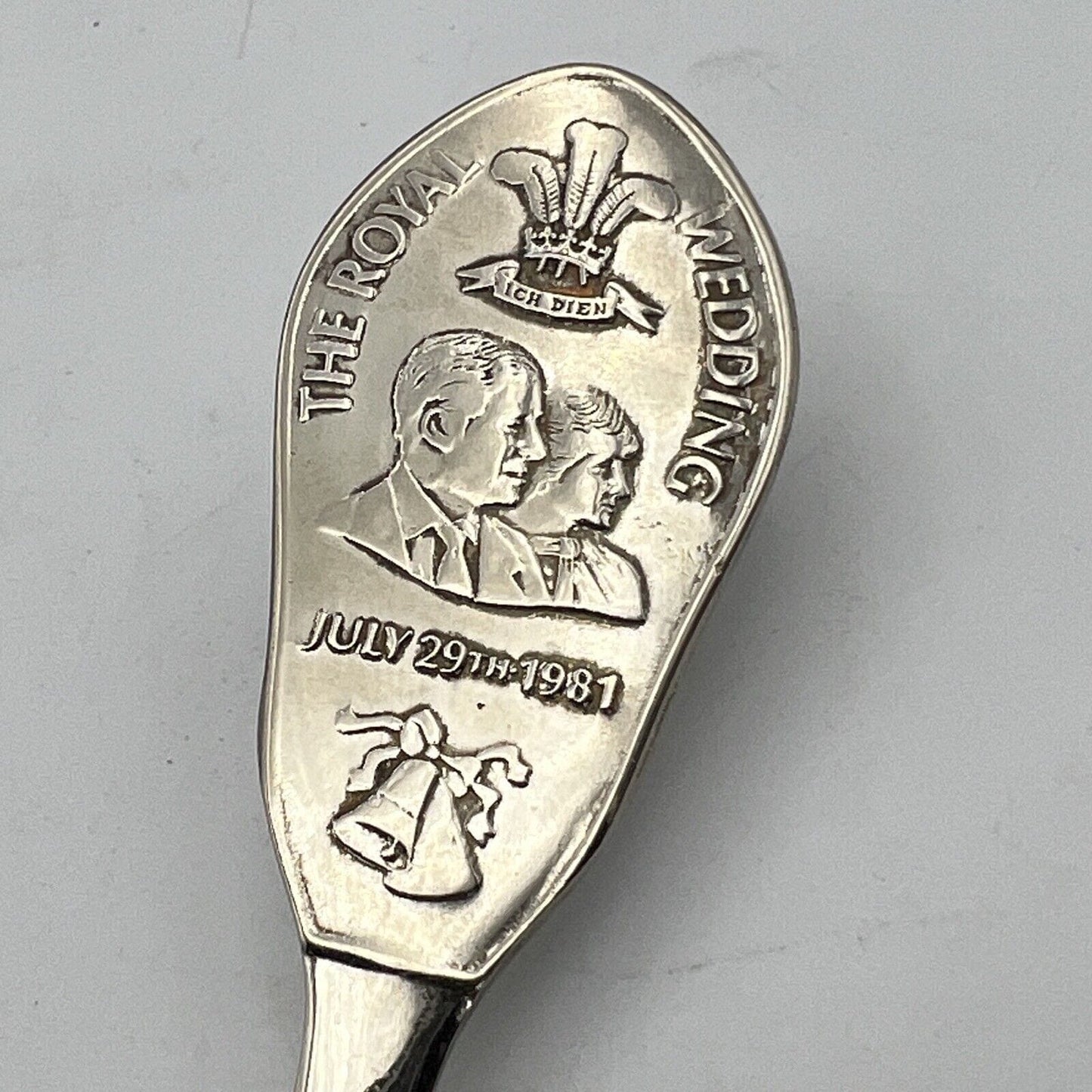 Cucchiaino Commemorativo Casa reale Inglese Souvenir Matrimonio Principe Carlo Categoria Arte e antiquariato:Argento:Oggetti da tavola e cucina:Posate