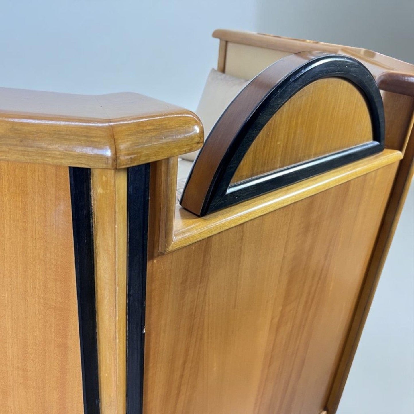 Divano a due posti stile Art Dèco in legno chiaro Divanetto Sofà antico Panca Categoria Arredamento