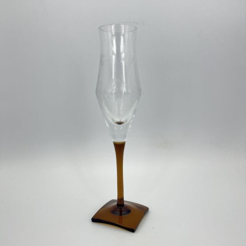 Flute in vetro per champagne bicchiere a calice epoca anni 70 inciso base ambra Categoria  Vetri e Cristalli