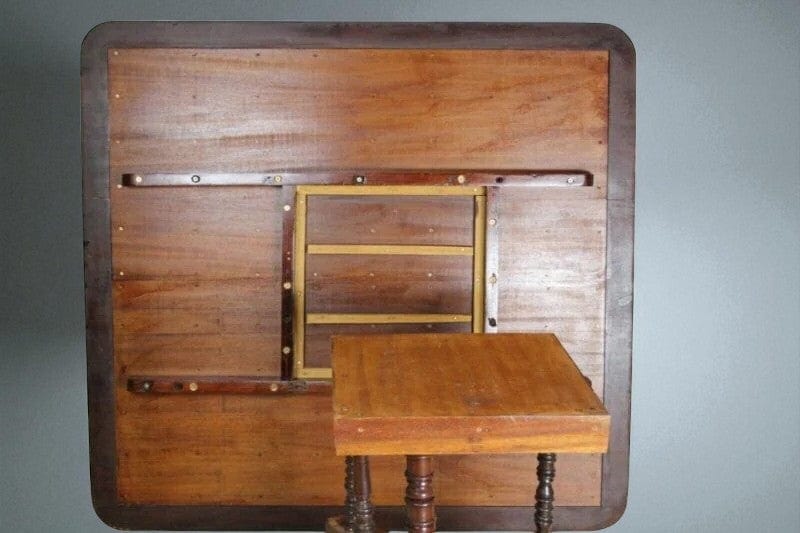 Grande Tavolo antico rettangolare da pranzo buffet in legno di mogano epoca 800 Categoria Arredamento
