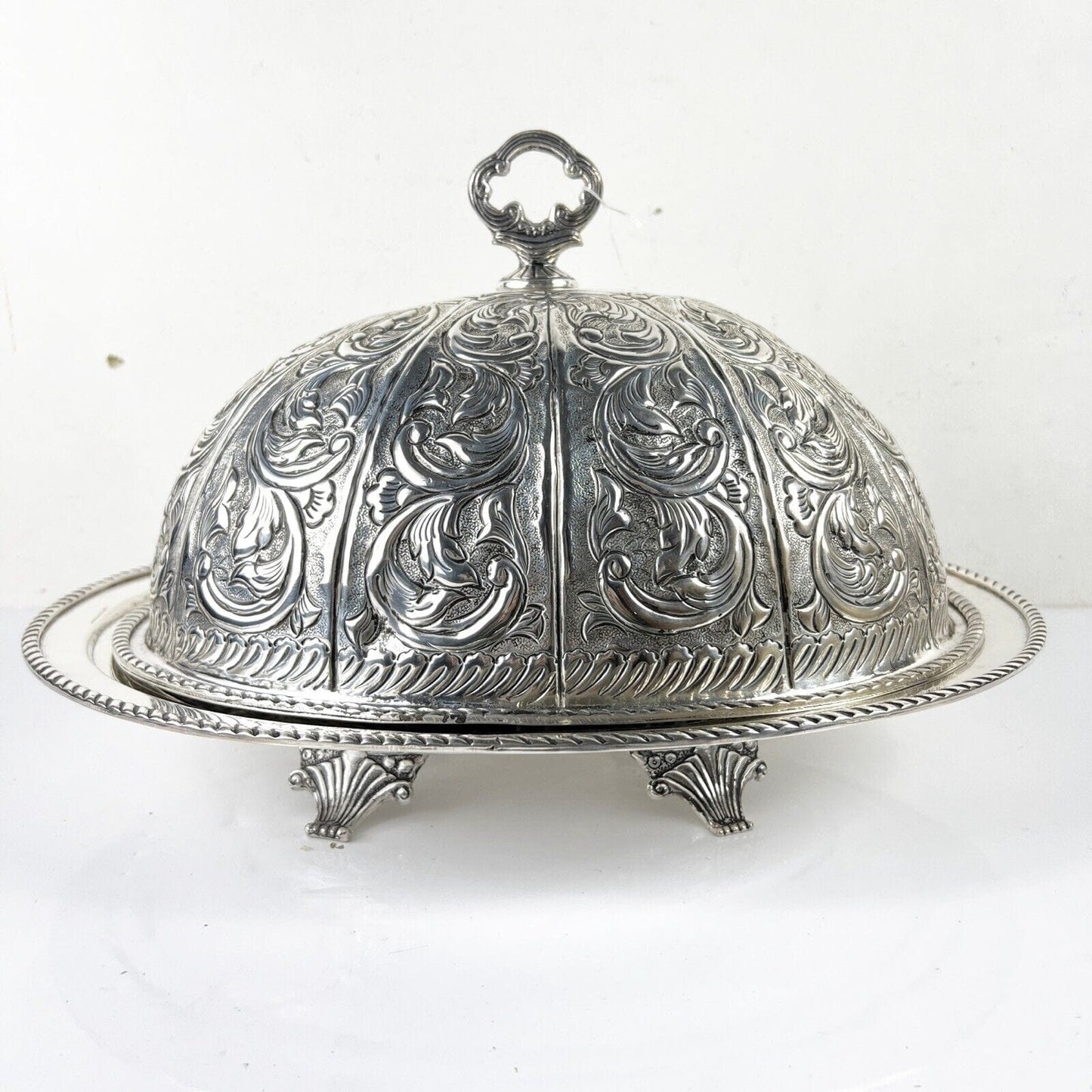 Grande Vassoio con coperchio Portavivande in argento silver plated Cloche Categoria Silver plated sheffield style