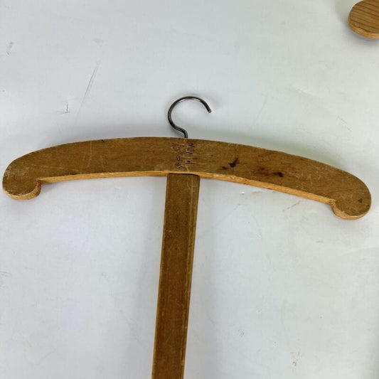 Grucce appendiabiti vintage antiche in legno Stampelle per Armadio Vetrina due Categoria Vintage