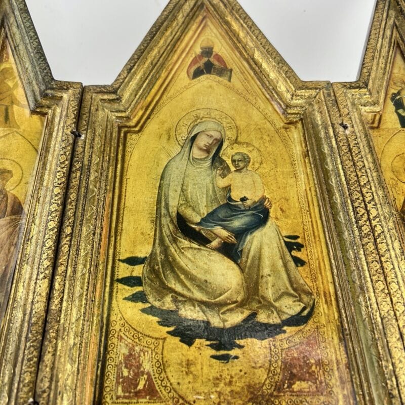 Icona antica religiosa sacra in legno dorato Madonna con il Bambino trittico Categoria Oggetti sacri - rosari