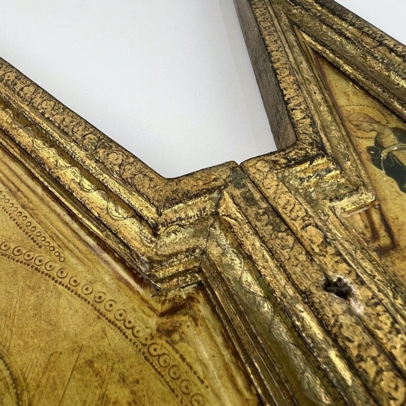 Icona antica religiosa sacra in legno dorato Madonna con il Bambino trittico Categoria Oggetti sacri - rosari