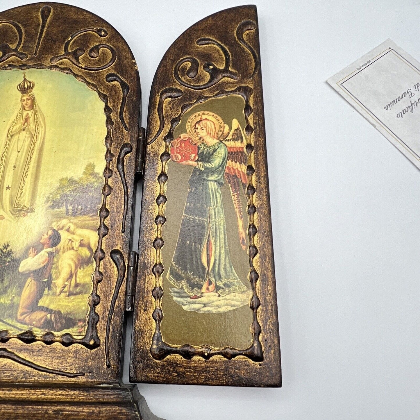 Icona antica religiosa sacra in legno dorato Madonna Fatima Trittico con Angeli Categoria Oggetti sacri - rosari