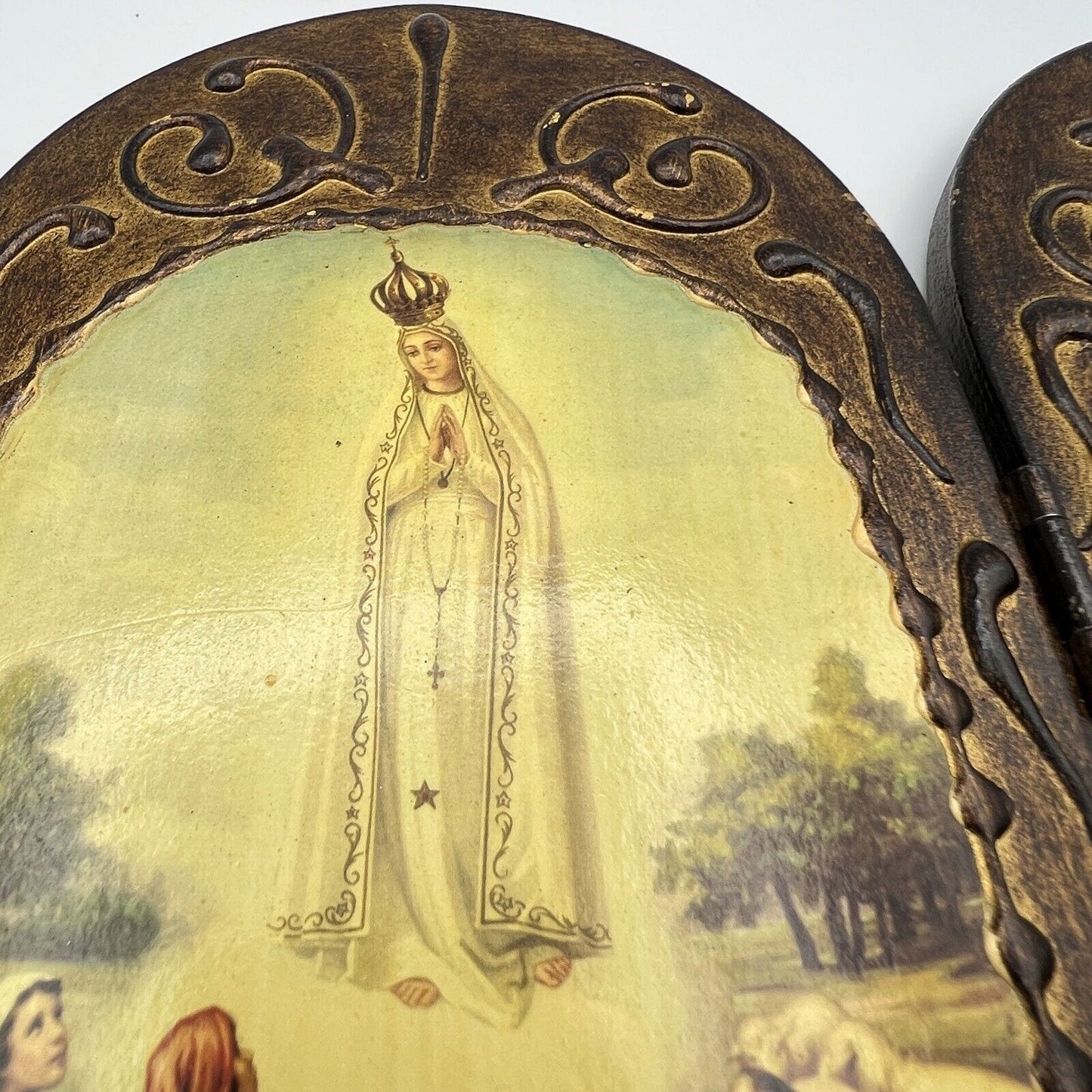 Icona antica religiosa sacra in legno dorato Madonna Fatima Trittico con Angeli Categoria Oggetti sacri - rosari