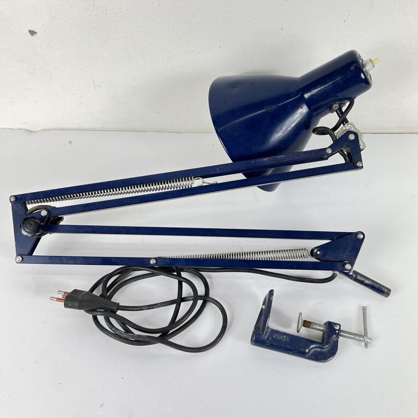 Lampada anni 70 originale stile Industriale estensibile Da tavolo banco lavoro Categoria Lampade Appliques