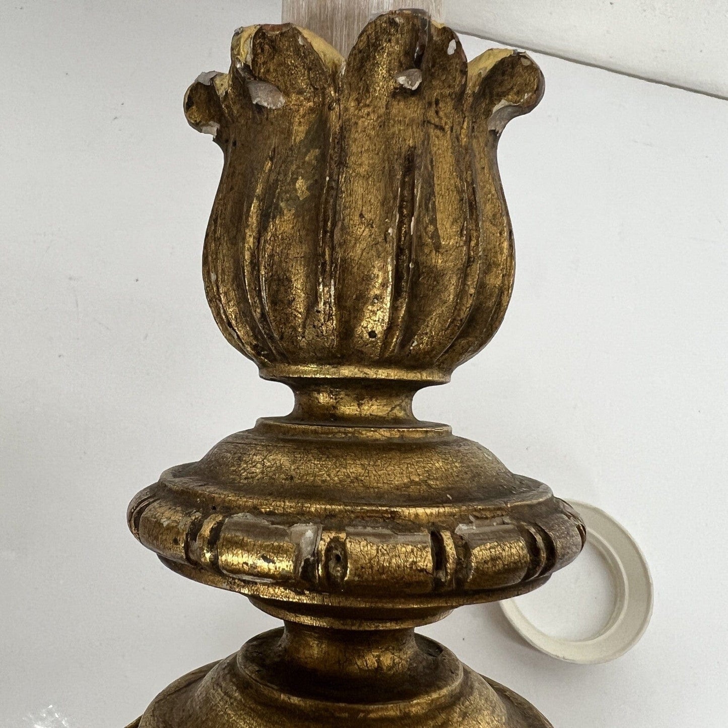 Lampada antica da tavolo in legno dorato oro Lume Candeliere in stile '800 Categoria Lampade Appliques