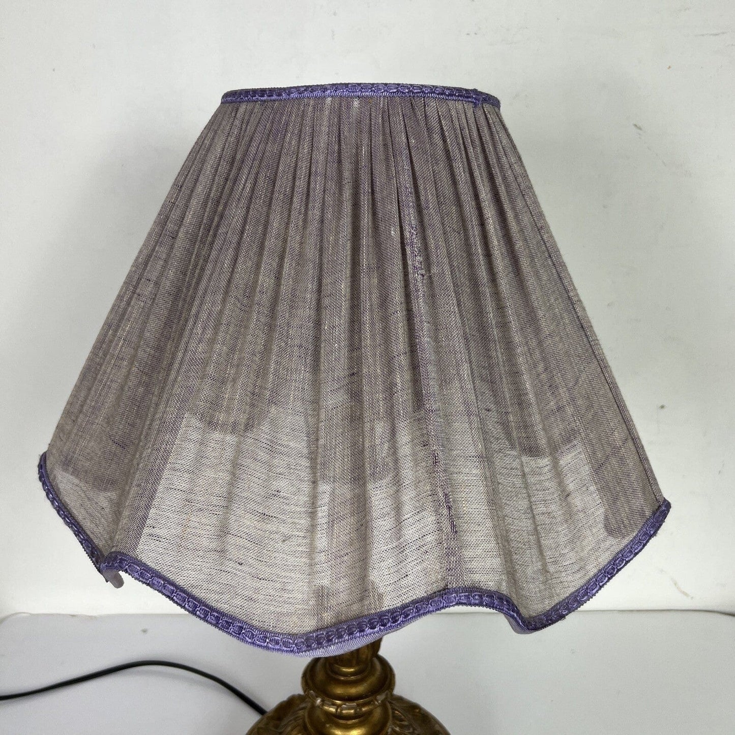 Lampada antica da tavolo in legno dorato oro Lume Candeliere in stile '800 Categoria Lampade Appliques