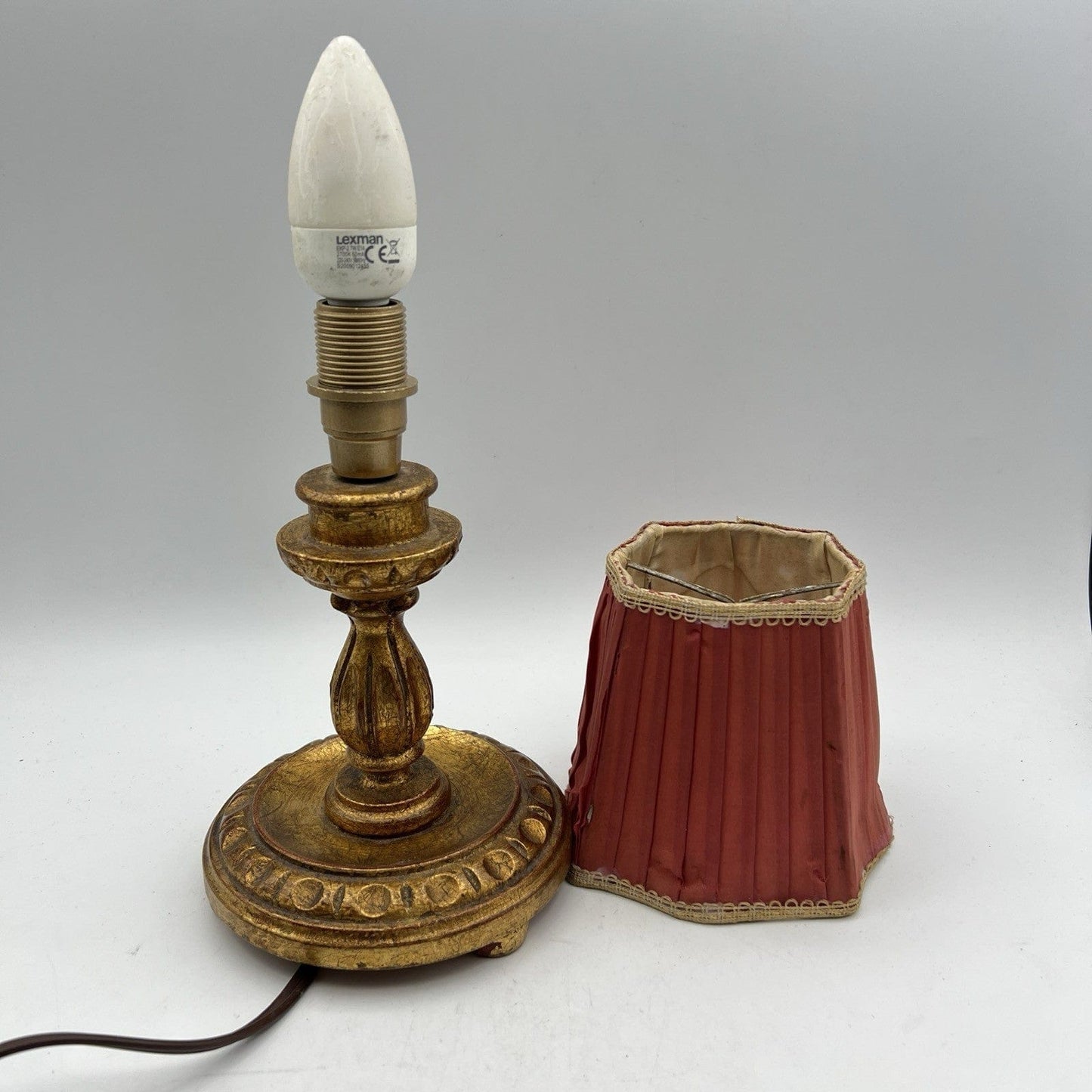 Lampada antica da tavolo vintage Abatjour foglia oro Lume in legno con paralume Categoria Lampade Appliques