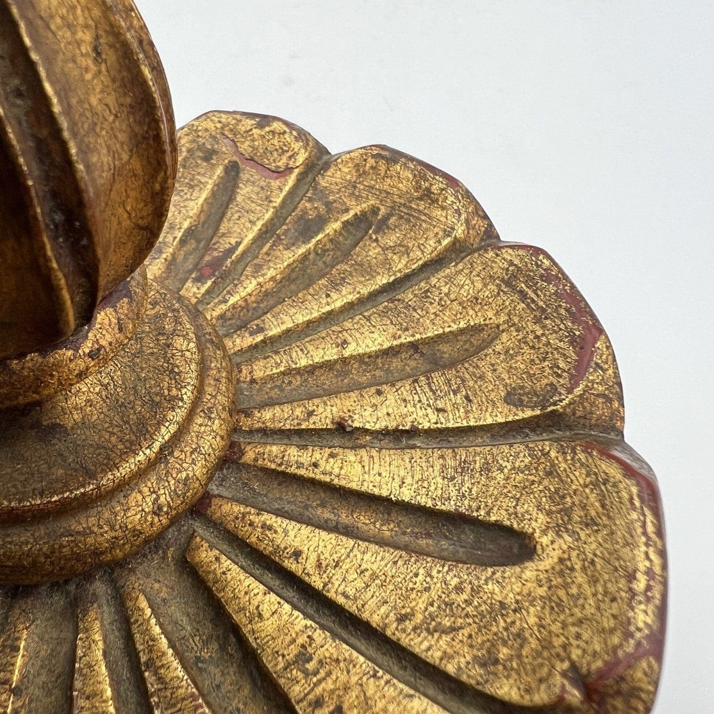 Lampada Bugia antica da tavolo vintage Abatjour a foglia Oro Lume in legno Categoria Lampade Appliques
