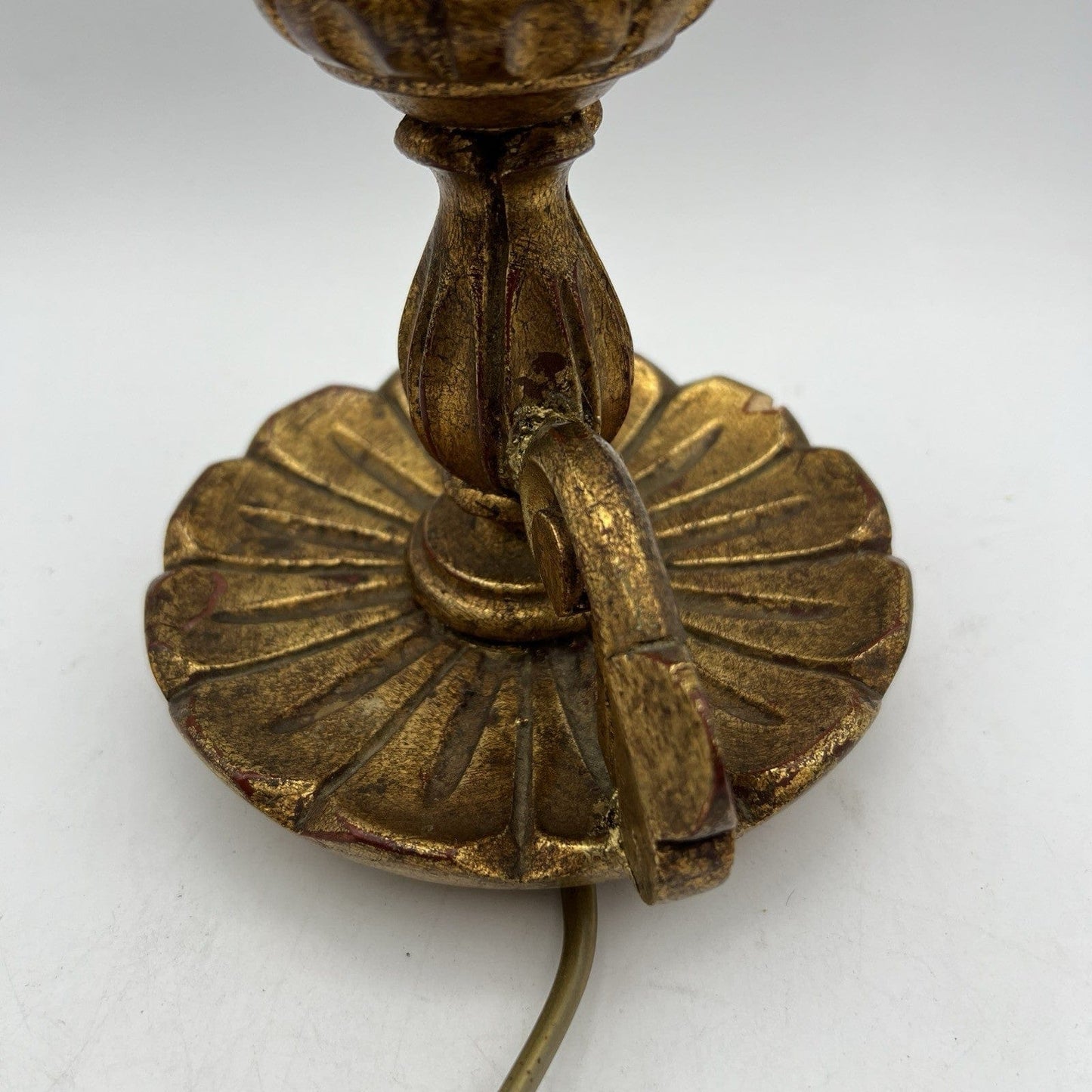 Lampada Bugia antica da tavolo vintage Abatjour a foglia Oro Lume in legno Categoria Lampade Appliques