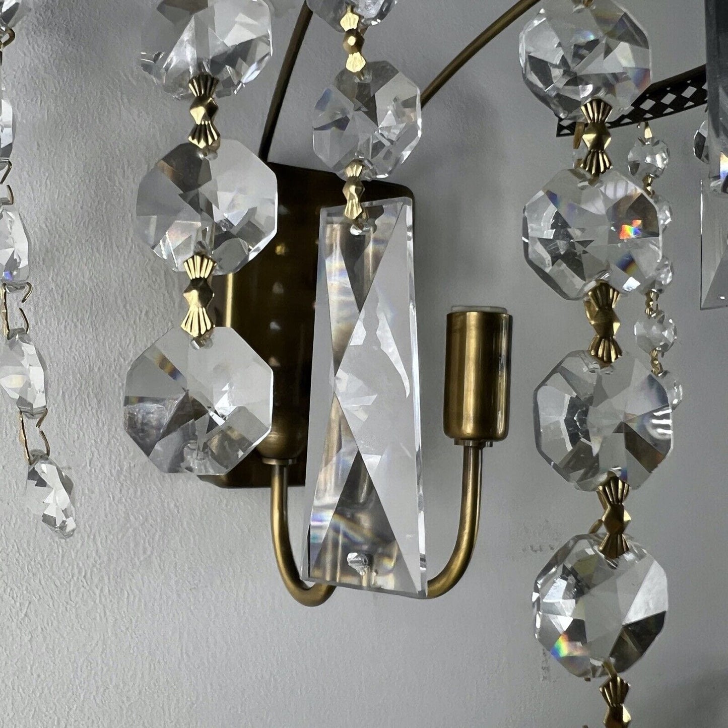 Lampada da parete retro applique metallo finitura ottone e strass in cristallo Categoria Lampade Appliques