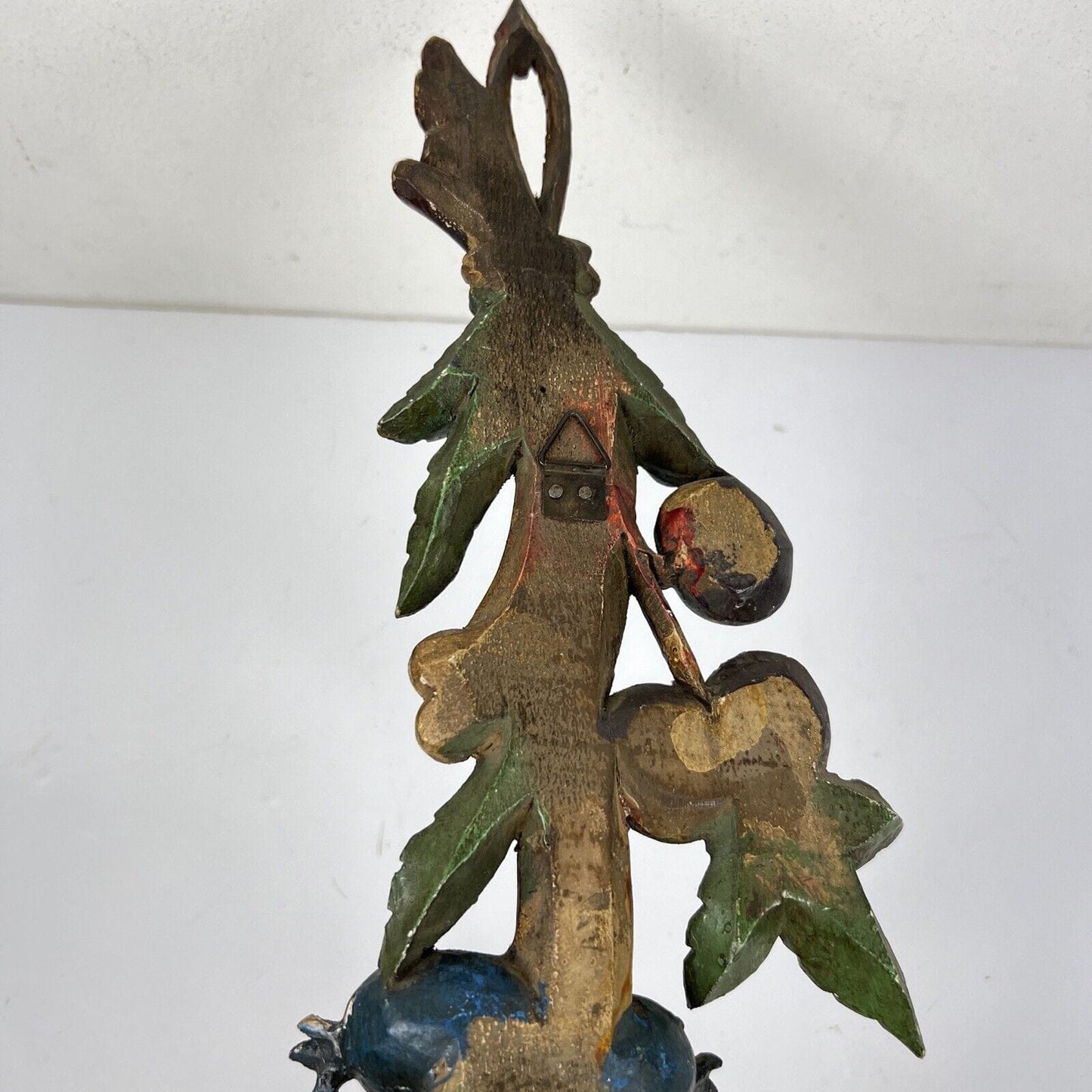 Lampada da parete vintage in legno intagliato scolpito motivo frutta Fiorentina Categoria Lampade Appliques