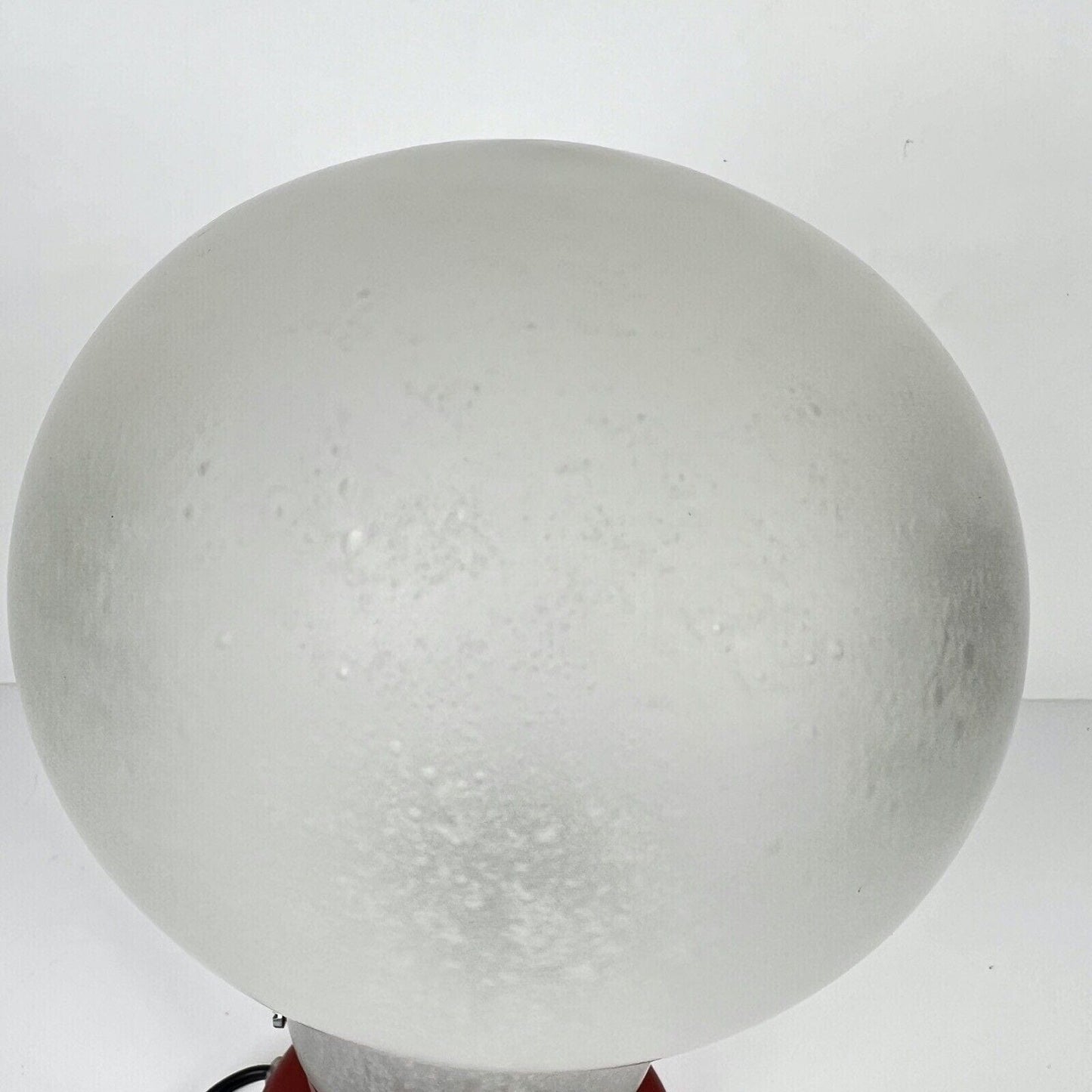 Lampada da tavolo di design a forma di lampadina anni 90 modernariato base rossa Categoria Lampade Appliques