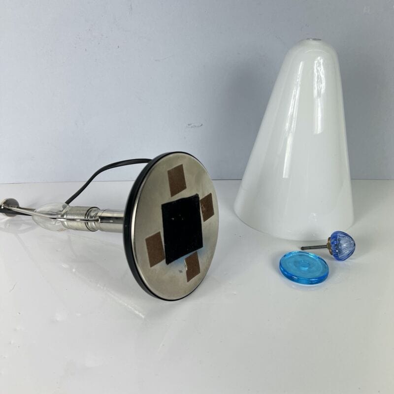 Lampada da tavolo in vetro lattimo bianco fungo vintage anni 90 abatjour design Categoria Lampade Appliques