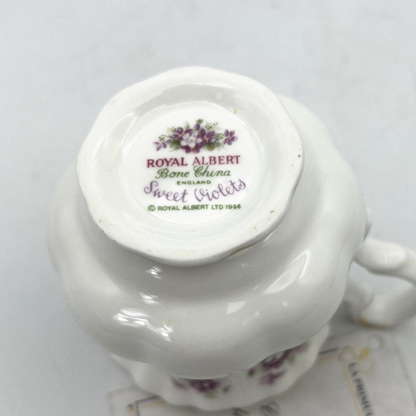 Lattiera in porcellana Royal Albert bricco per latte Violette Sweet Violets Categoria Servizio tazze - Tazze