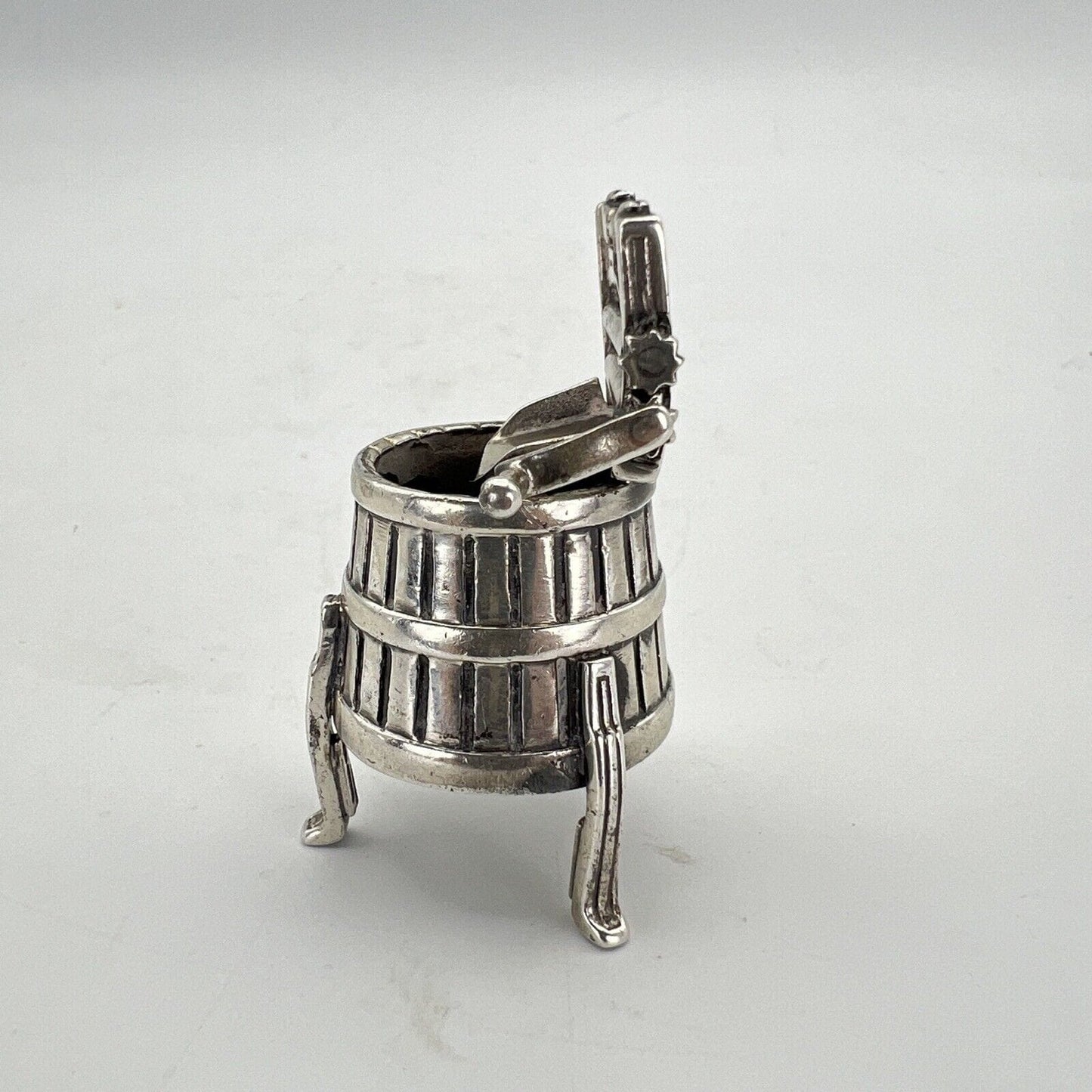 Microfusione in Argento Antico lavatoio 800 miniatura Vintage da collezione Categoria Sheffield & Argento