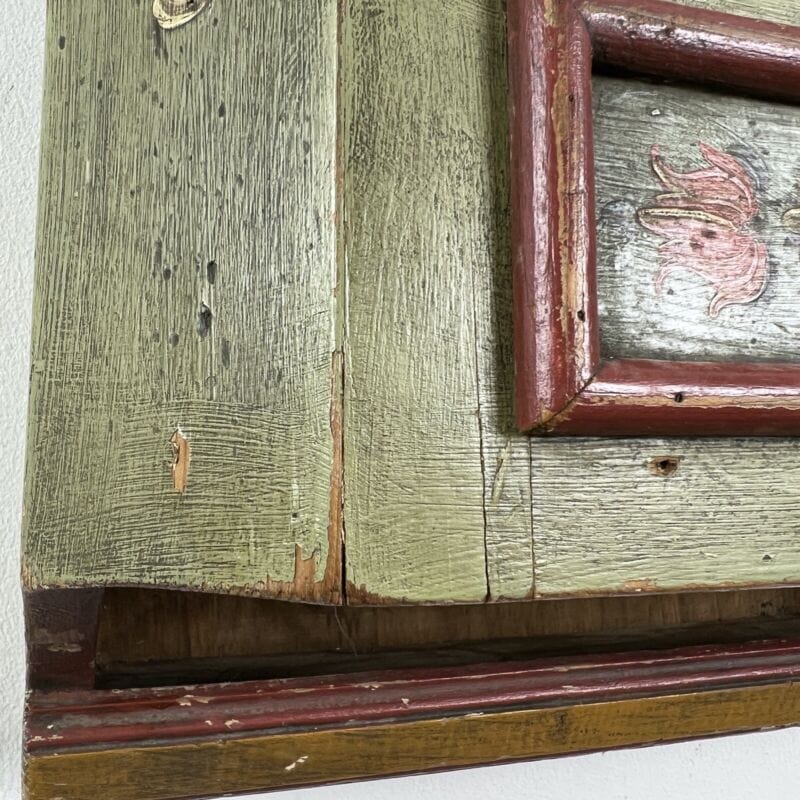 Mobile pensile stile tirolese 700 antica vetrinetta da parete dispensa in legno Categoria Complementi d'arredo