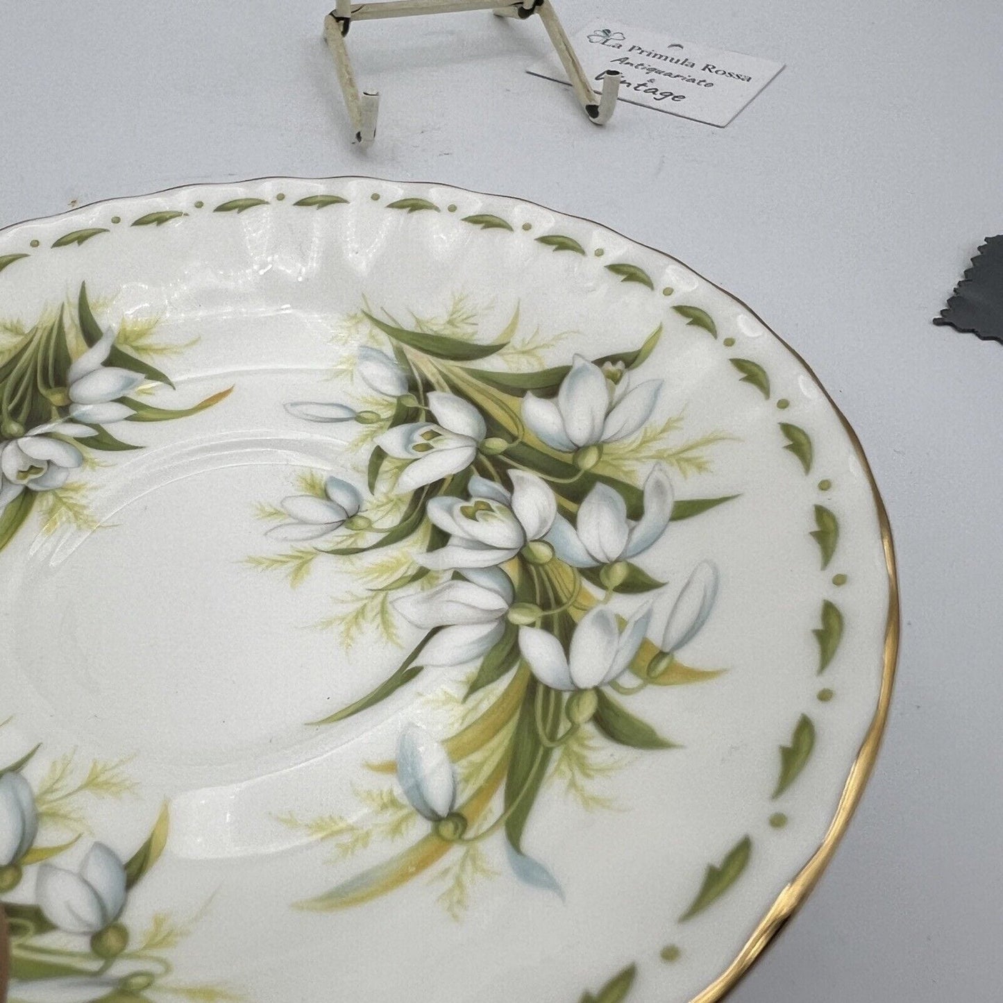 Piattino da tè The in porcellana Royal Albert con mese inglese GENNAIO 900 1970 Categoria Servizio tazze - Tazze