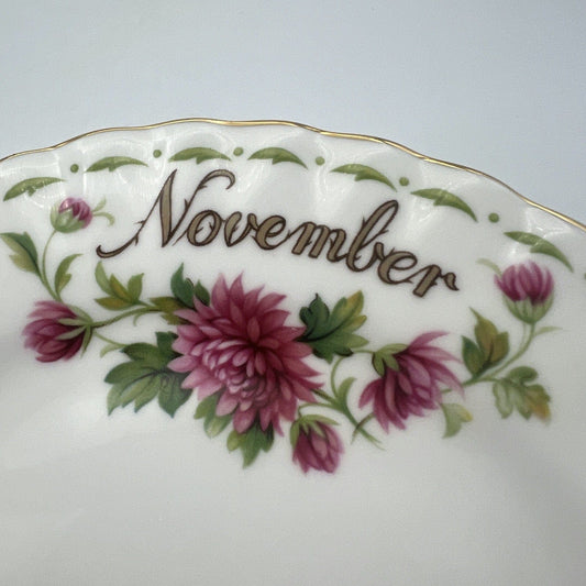 Piattino piatto da dolce per tazza tazzina Royal Albert mese inglese NOVEMBRE Categoria  Servizio tazze - Tazze