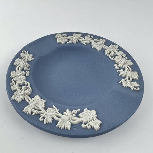 Piattino wedgwood anni ' 70 in porcellana celeste posacenere vintage inglese Categoria Piatti e Piattini