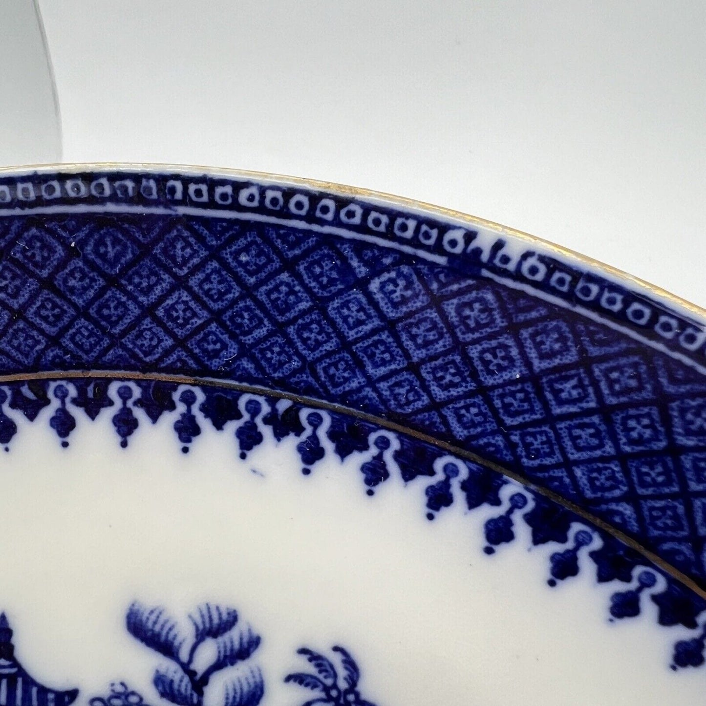 Piatto Antico in porcellana da portata vassoio bianco e blu decoro Willow 1930 Categoria Piatti Vassoio