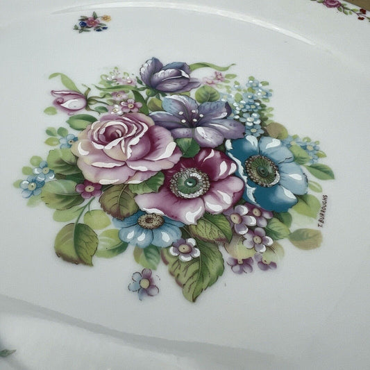 Piatto antico piano in porcellana Bavaria decorato con Fiori Rose Firmato Categoria Piatti e Piattini