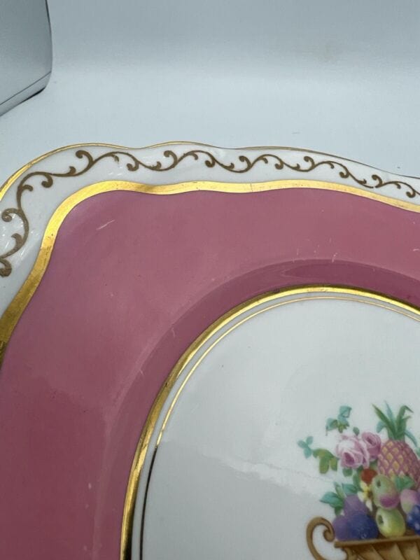 Piatto antico vassoio in porcellana per dolci decorato rosa e frutta da portata Categoria Ceramiche e Porcellane