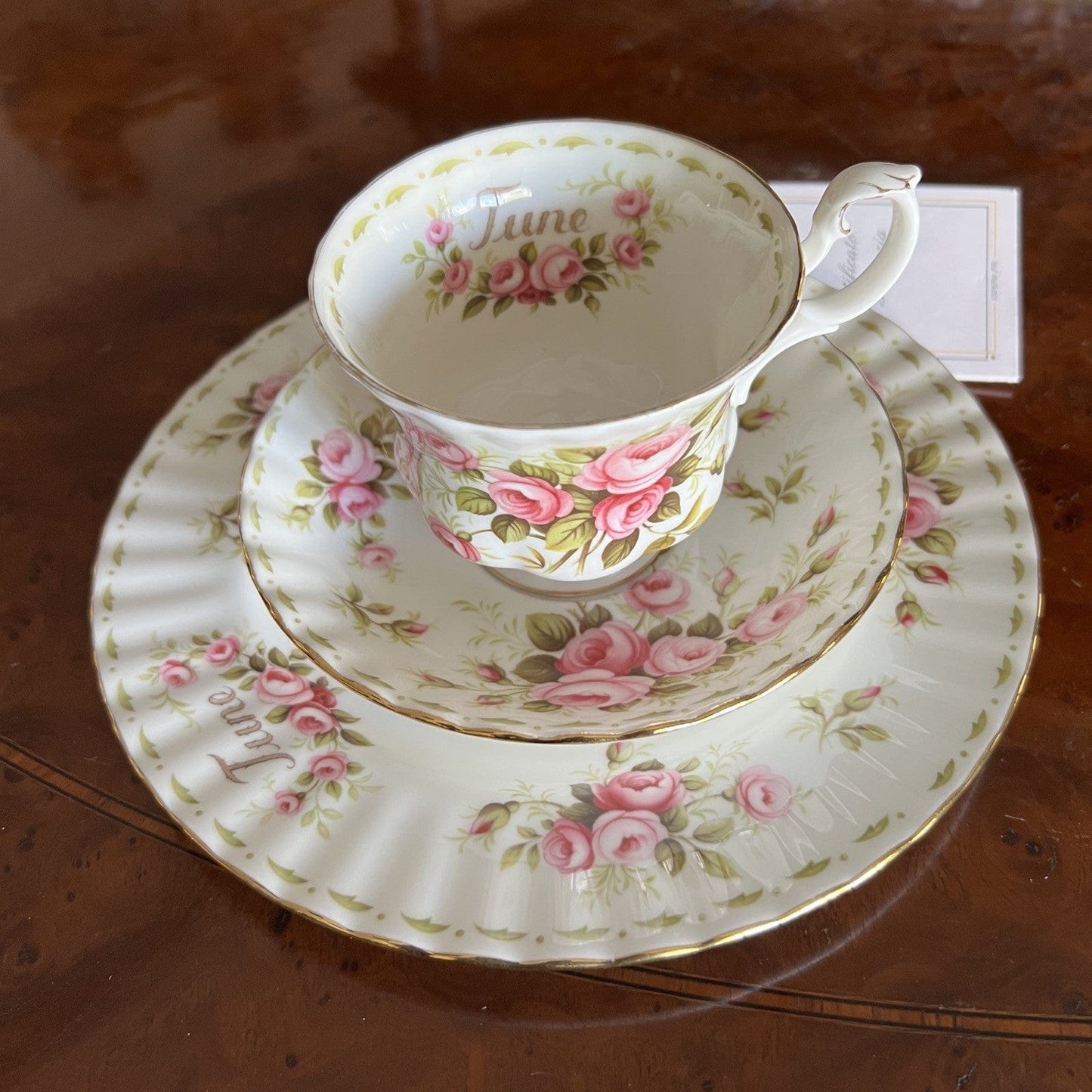 Piatto da dolce per frutta Royal Albert con mese Flower Of The Month GIUGNO 21 Categoria Servizio tazze - Tazze