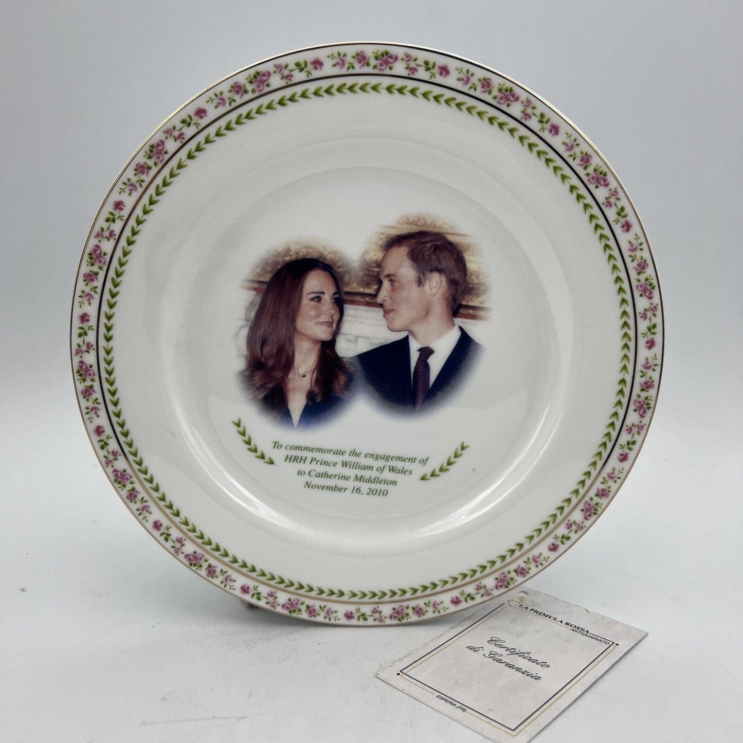 Piatto in porcellana Inglese da collezione Matrimonio Casa Reale William e Kate Categoria Boccali