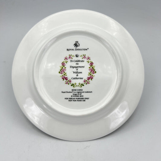 Piatto in porcellana Inglese da collezione Matrimonio Casa Reale William e Kate Categoria Boccali