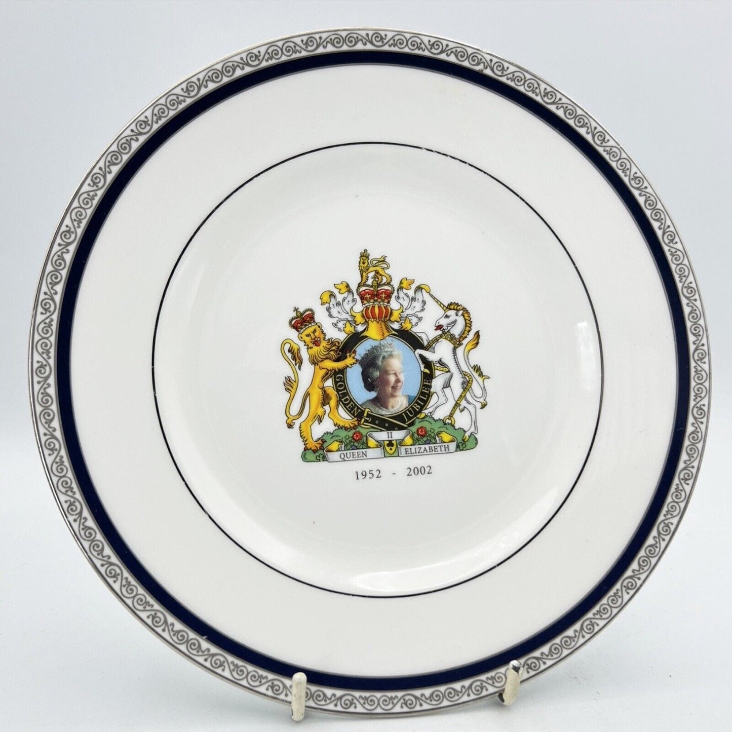 Piatto Piattino Inglese Regina Elisabetta II Casa Reale 50° anniversario 2002 Categoria Arte e antiquariato:Porcellana e ceramica:Altro porcellana e ceramica