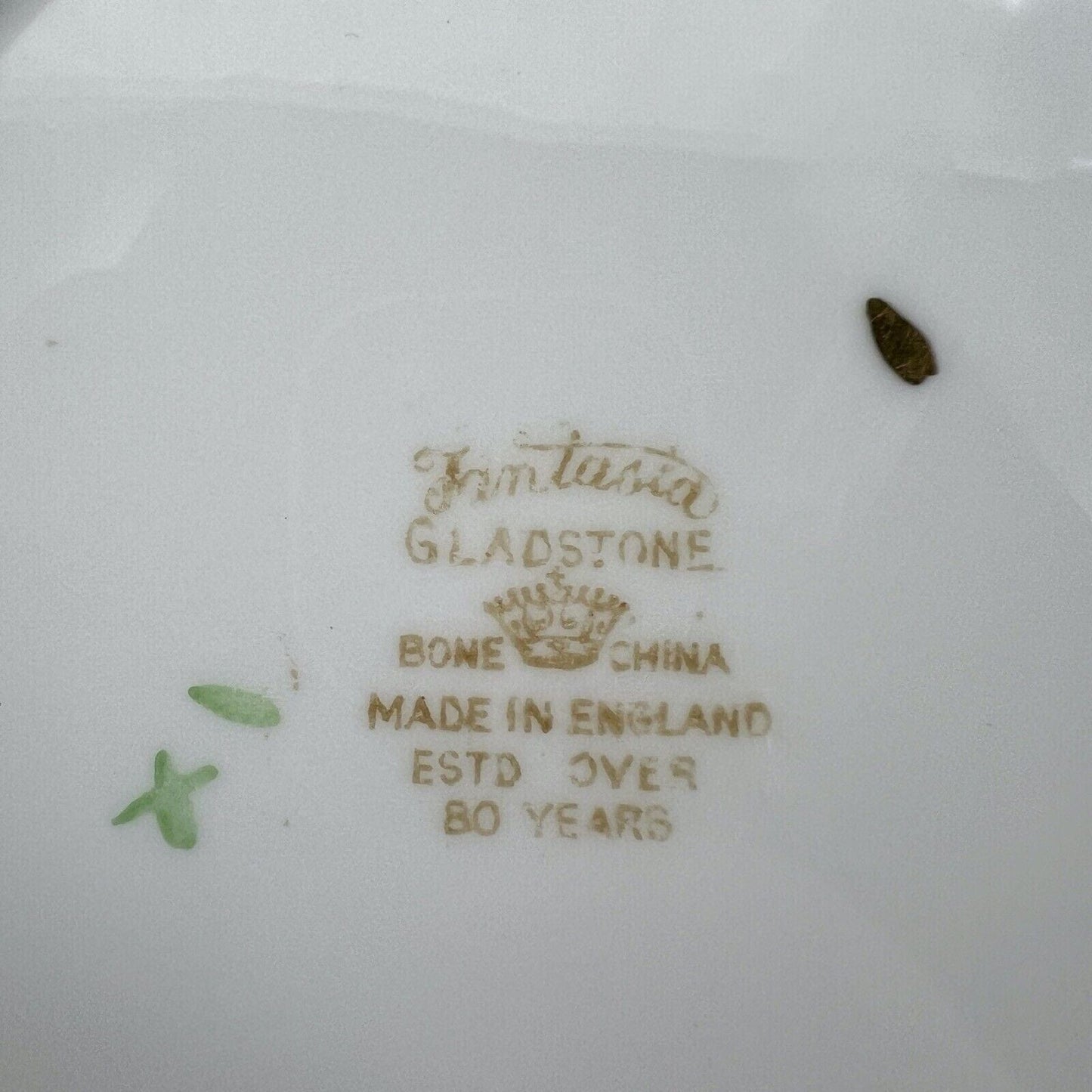 Piatto vassoio antico in porcellana bianca Inglese decorato con Fiori gialli Categoria Piatti Vassoio