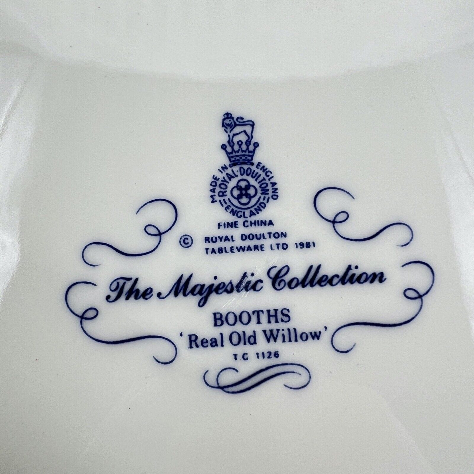 Piatto vintage in ceramica inglese royal doulton bianco blu Serie old Willow Categoria  Piatti e Piattini