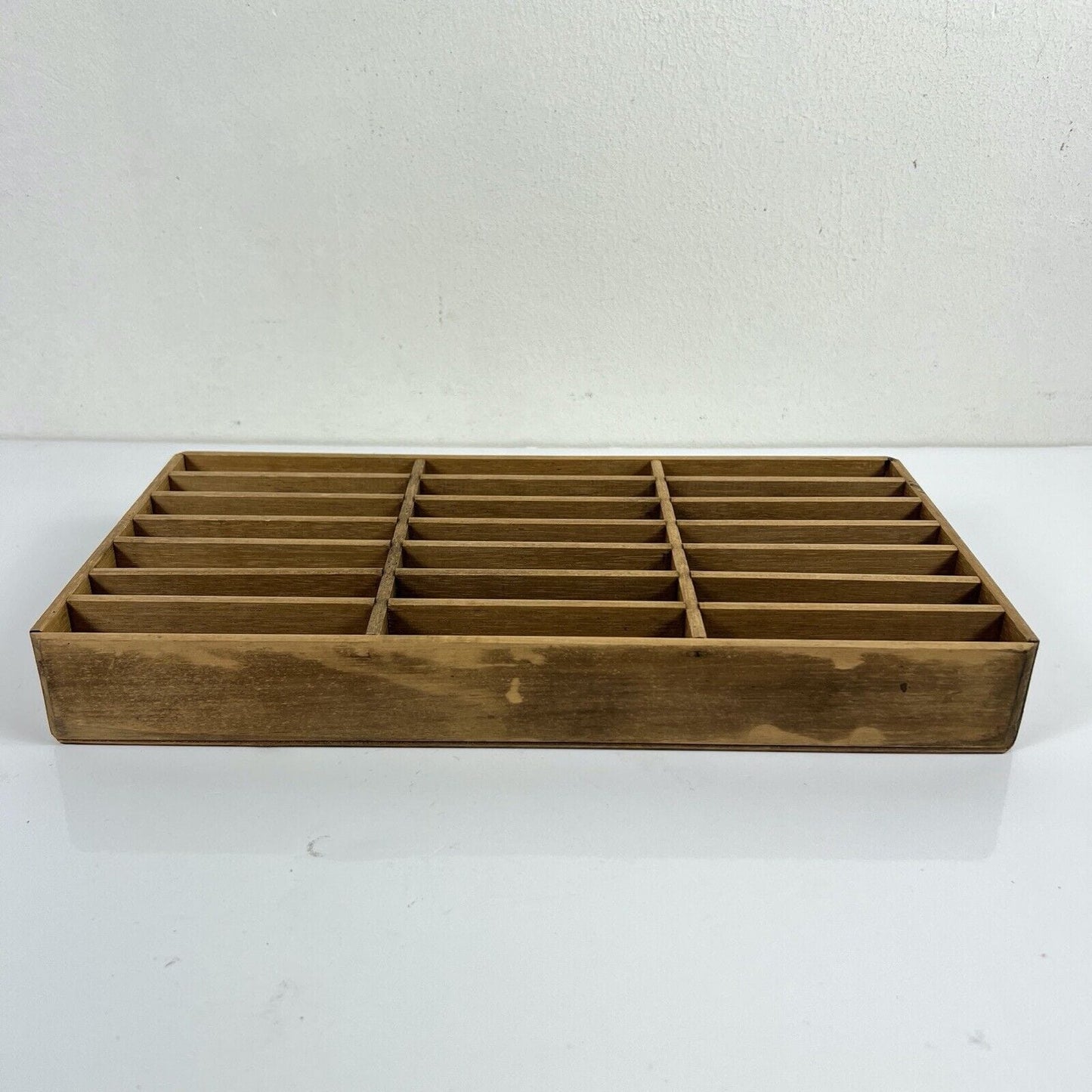 Piccola Mensola espositore porta cassette musicali da parete in legno vintage Categoria Mensole
