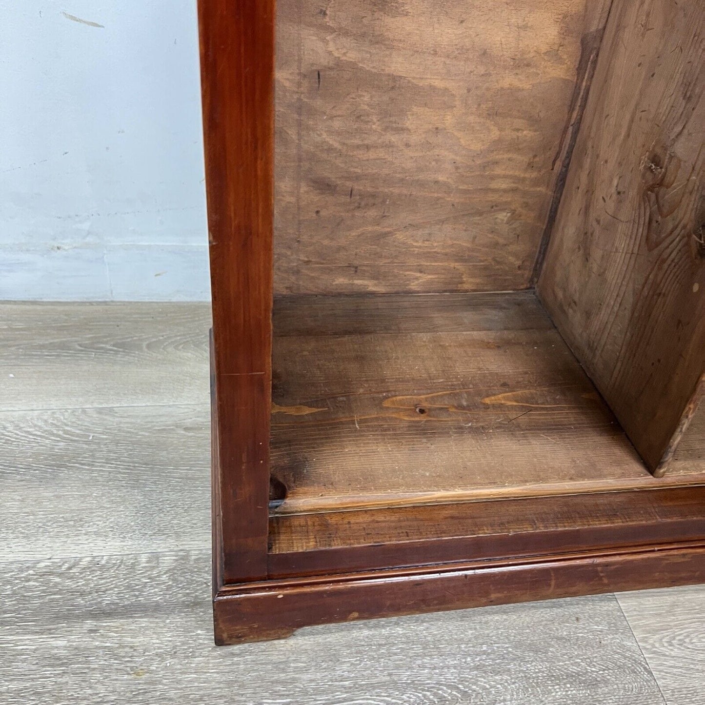 Piccolo Armadio antico 1 anta armadietto in legno mobile da ufficio schedario Categoria  Servante - Servantini