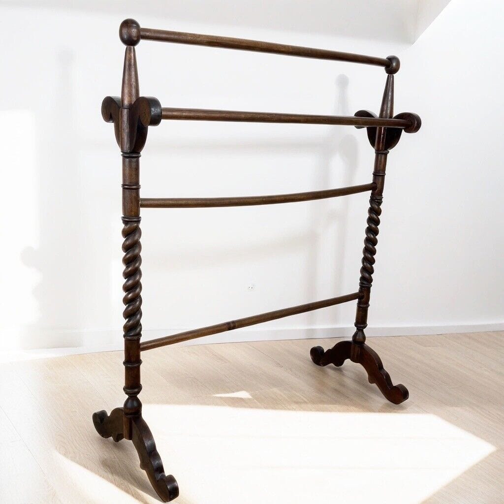 PORTA ASCIUGAMANI DA TERRA BAGNO ANTICO IN LEGNO VECCHIO PORTA SALVIETTE INGLESE Categoria Portasciugamani