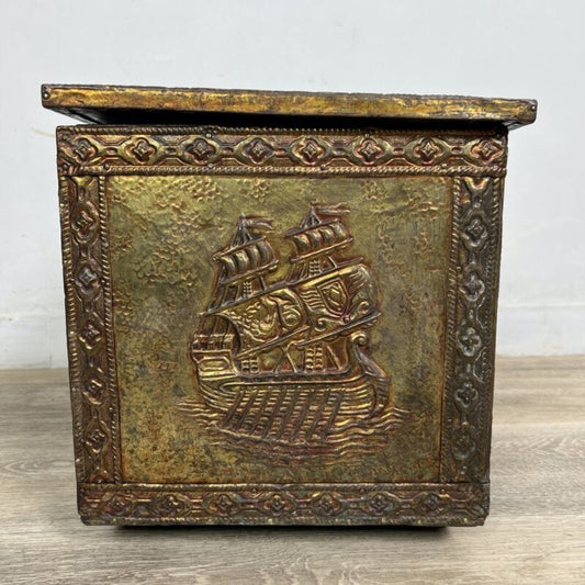 Porta carbone antico in legno ottone baule d'epoca vecchia carboniera inglese Categoria Complementi d'arredo