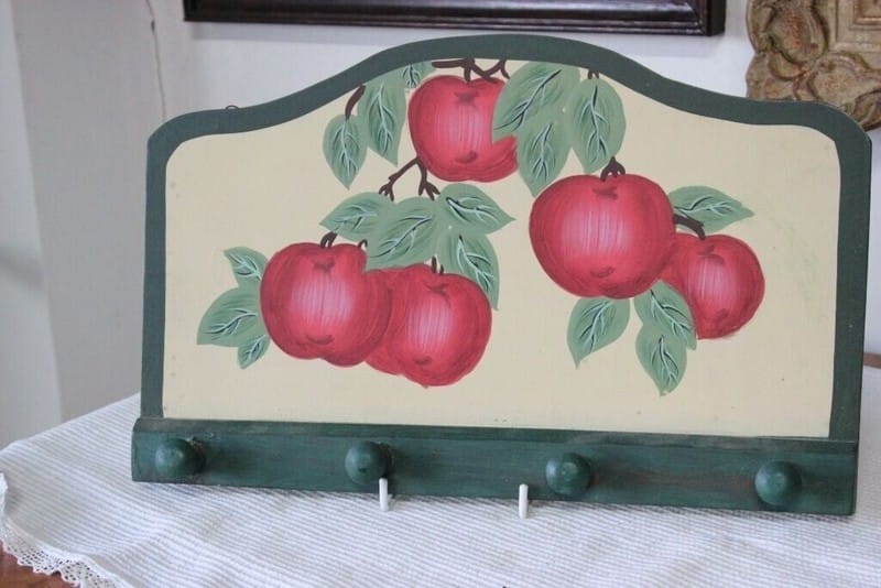 Porta salviette in legno da parete con mele Appendino vintage natura morta Categoria Appendiabiti - Portaombrelli