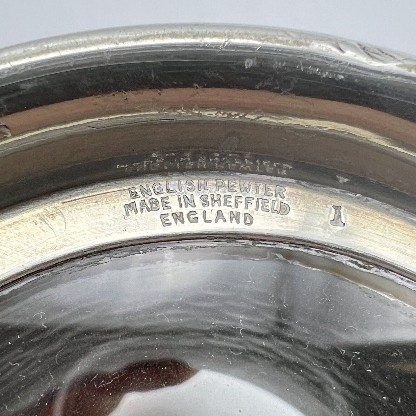 Portapenne da scrivania antico in peltro boccale d'epoca 900 inglese Sheffield Categoria Sheffield & Argento